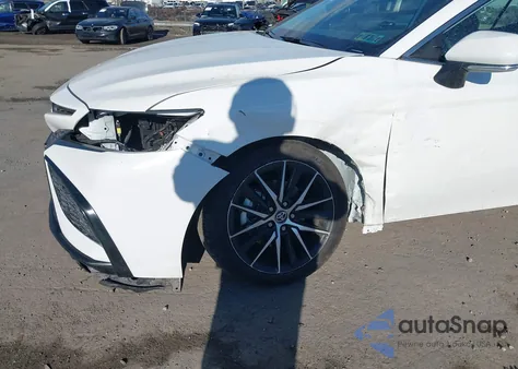 2022 Toyota Camry Se Awd z USA, uszkodzony, nr VIN 4T1T11BK5NU052346